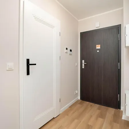 Przytulny W Rzeszowie Z Balkonem By Renters Жешув