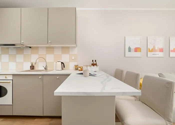 Lägenhet Przytulny W Rzeszowie Z Balkonem By Renters Rzeszów