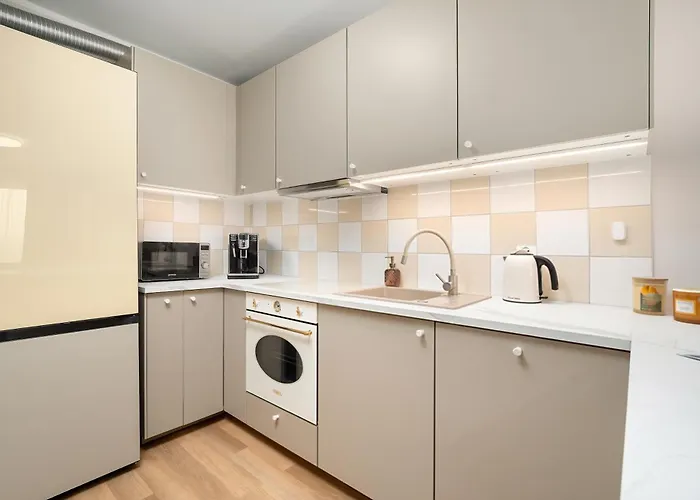 Przytulny W Rzeszowie Z Balkonem By Renters *